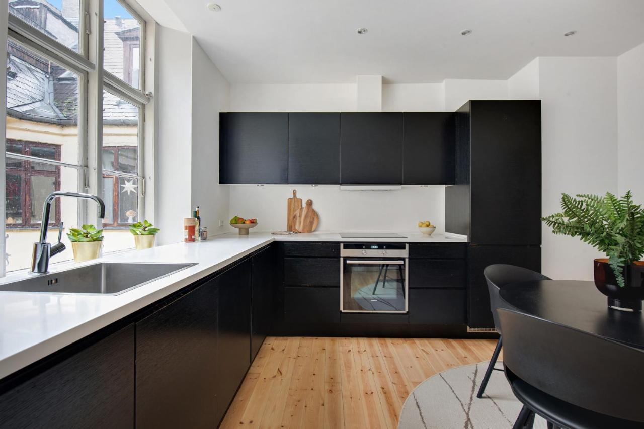 Sanders Square - Spacious Six-Bedroom Apartment Near Amalienborg Копенгаген Экстерьер фото